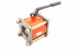 Кран шаровой Ду100 для битумовоза, нефтевоза, мазутовоза title=