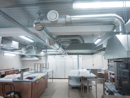 Вентиляция кафе и ресторанов: незаметный сервис, который чувствуют все title=